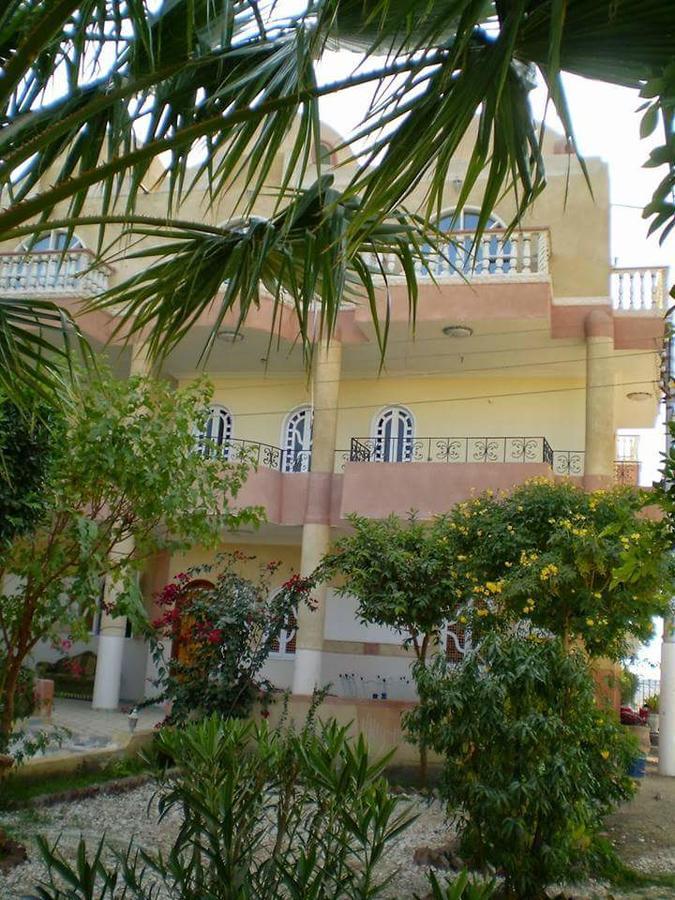 Luxor Light Retreat Bagian luar foto